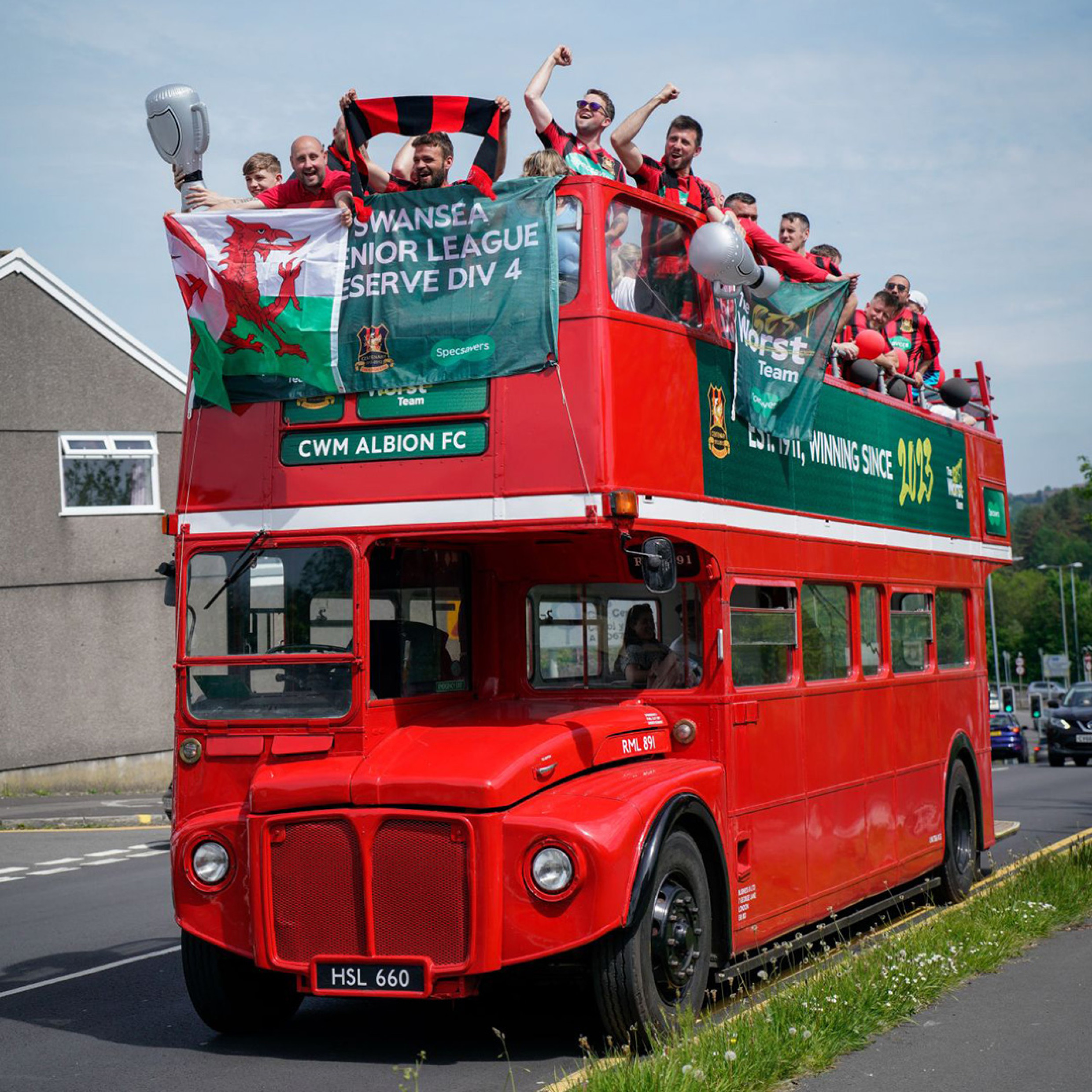 Best-worst-team_Bus
